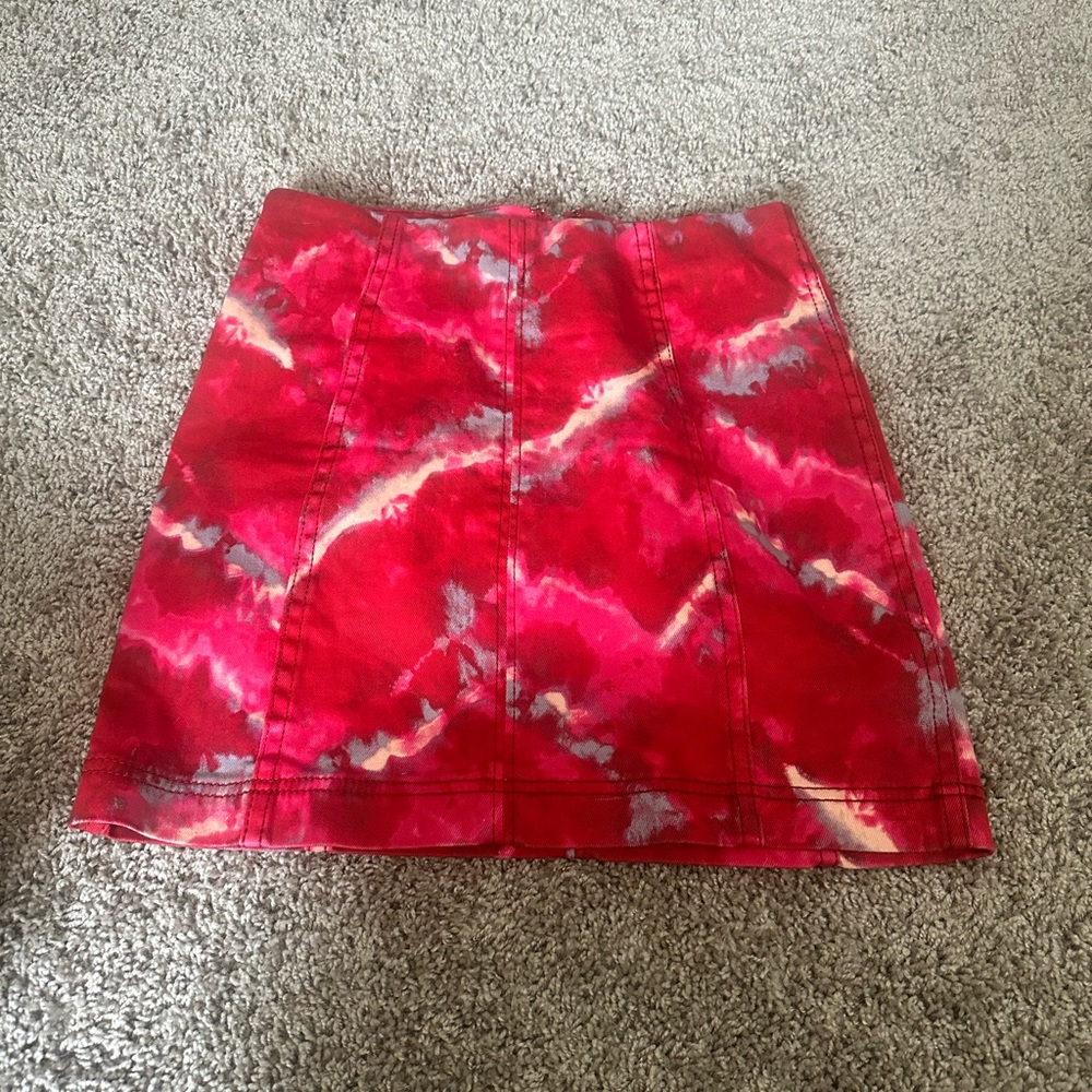 Stylish Red Tie-Dye Skirt